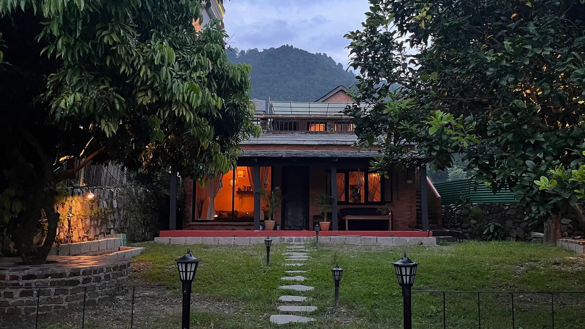 Jardin Homes – The Loft | Lake Views & Garden — photo