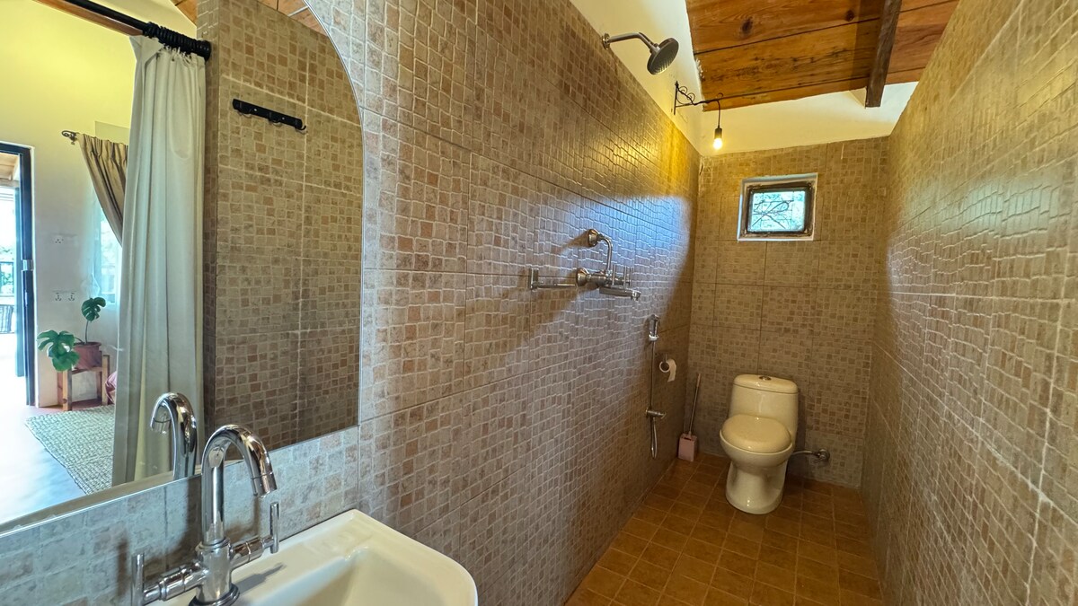 Jardin Homes – The Loft | Lake Views & Garden — photo