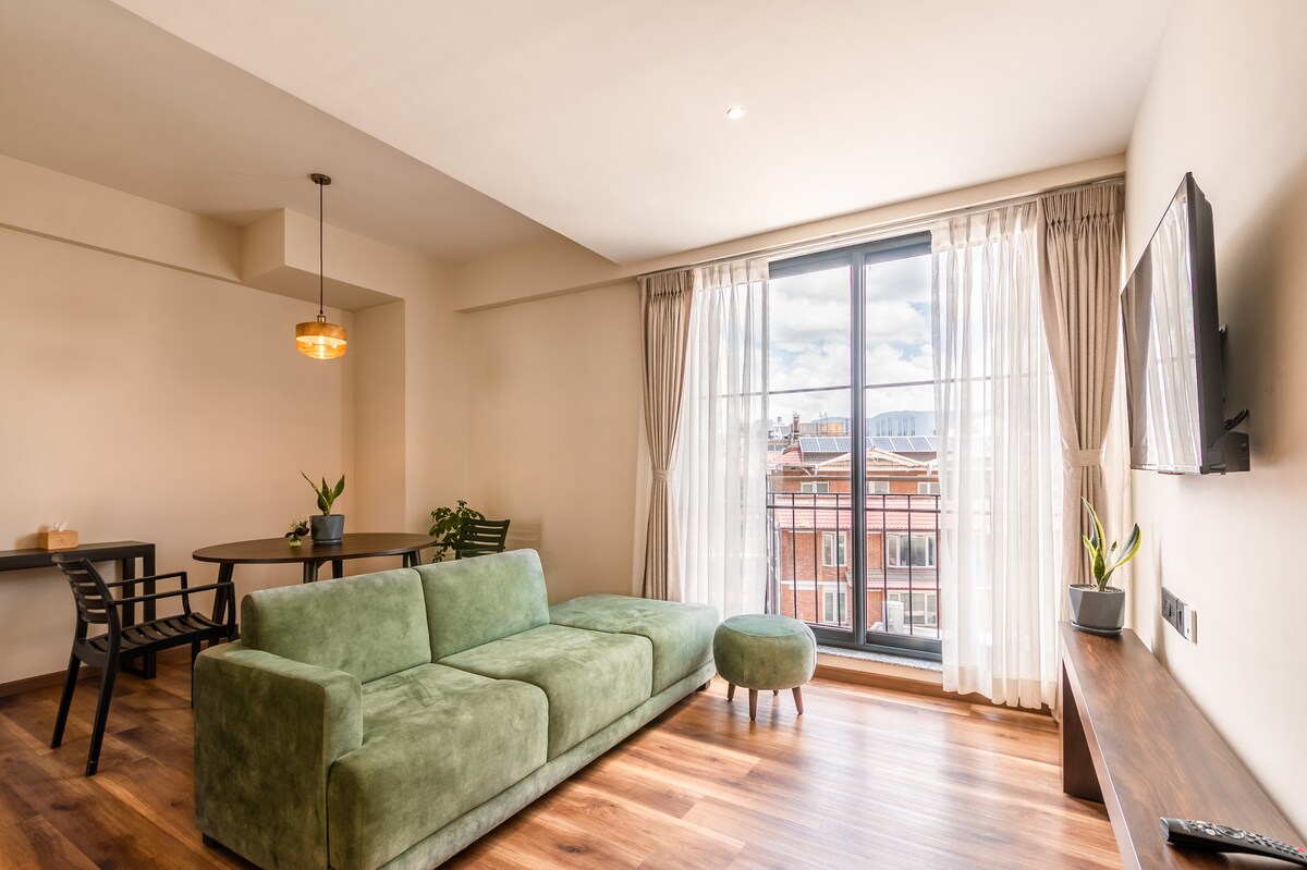 Lhotse Room at Karwaan Bed and Breakfast (Suite) — photo