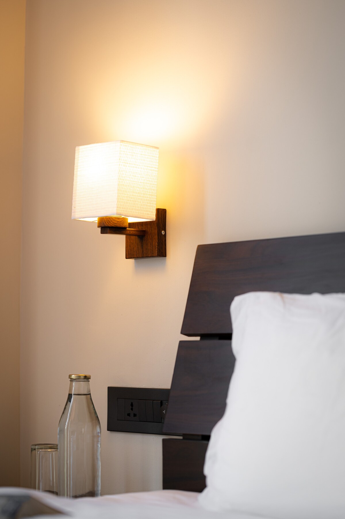 Lhotse Room at Karwaan Bed and Breakfast (Suite) — photo