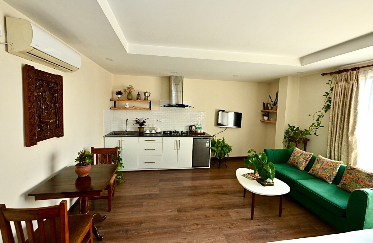 Thamel, Kathmandu Studio Apartment — photo