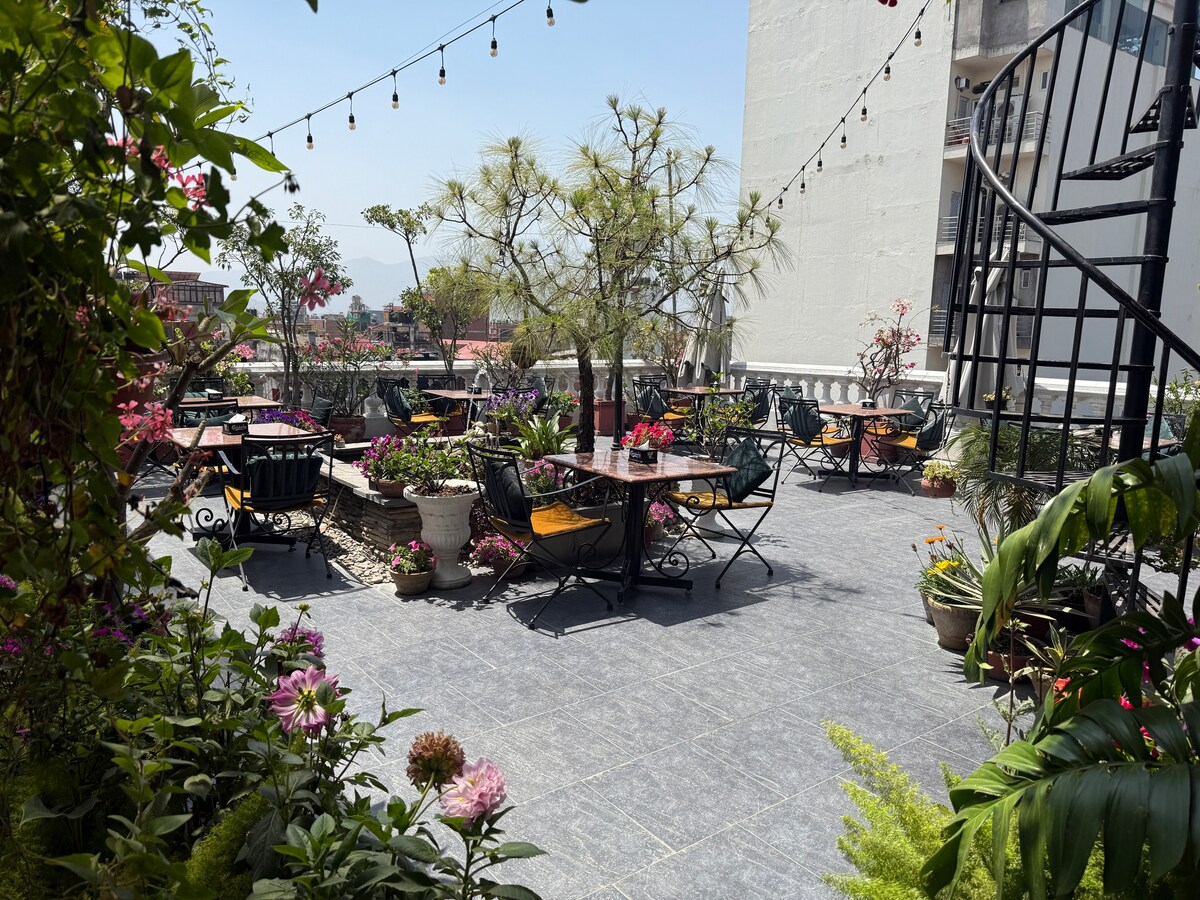 Thamel, Kathmandu Studio Apartment — photo