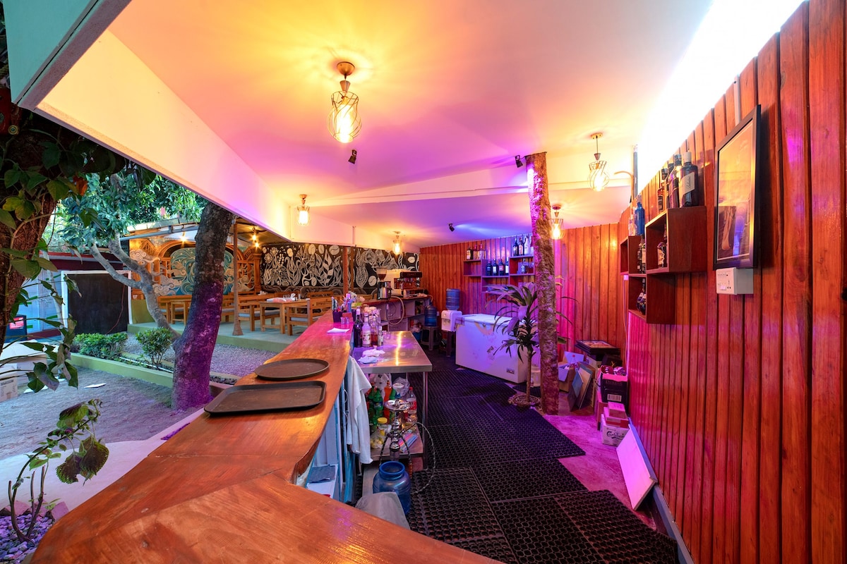 Your holiday : Hostel and Hotel with resturant