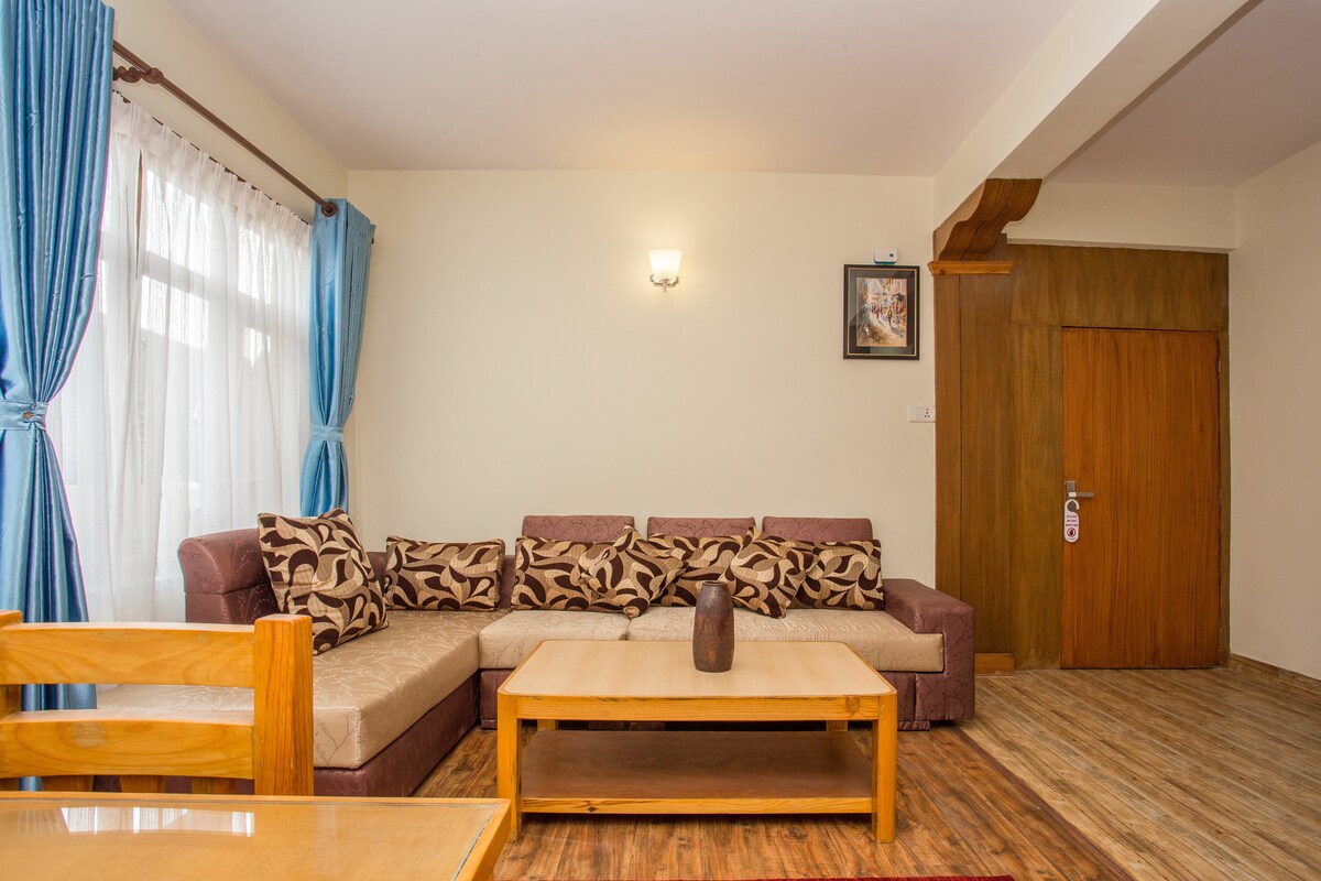 Karma Tara Residency - Ama Dablam Suite — photo