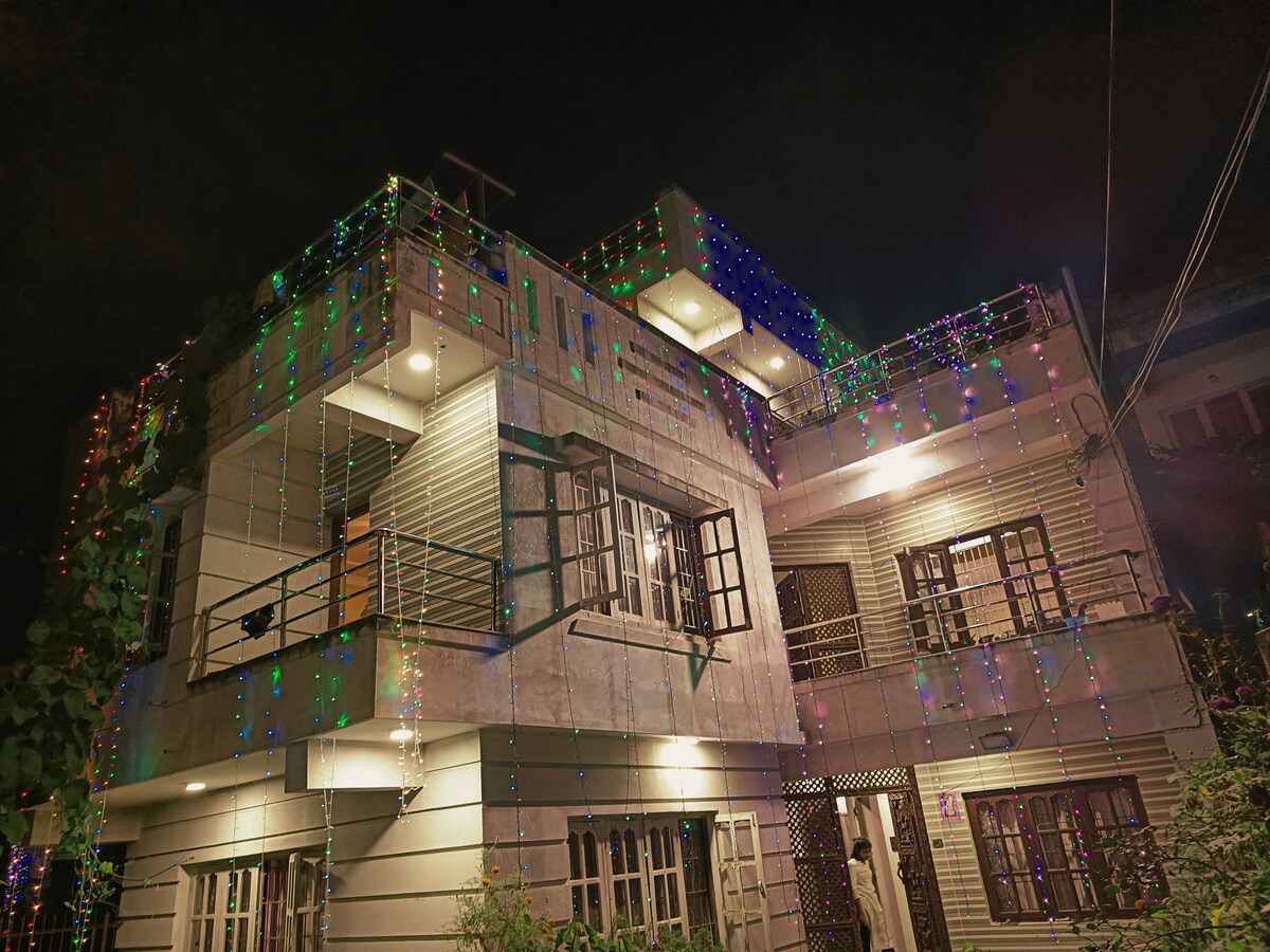 Gupta home stay — photo