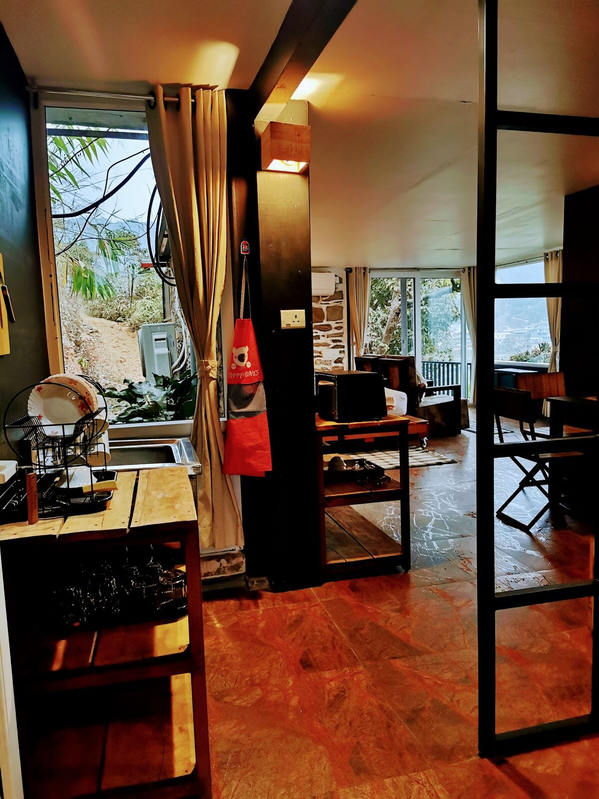 Lake View Studio — photo