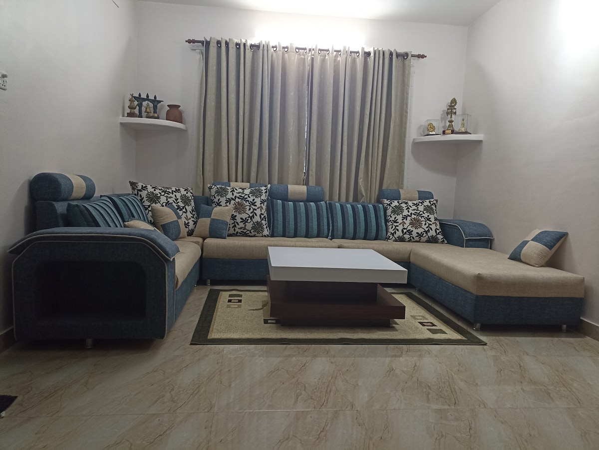 Bina's peaceful Homestay ; Lakeside