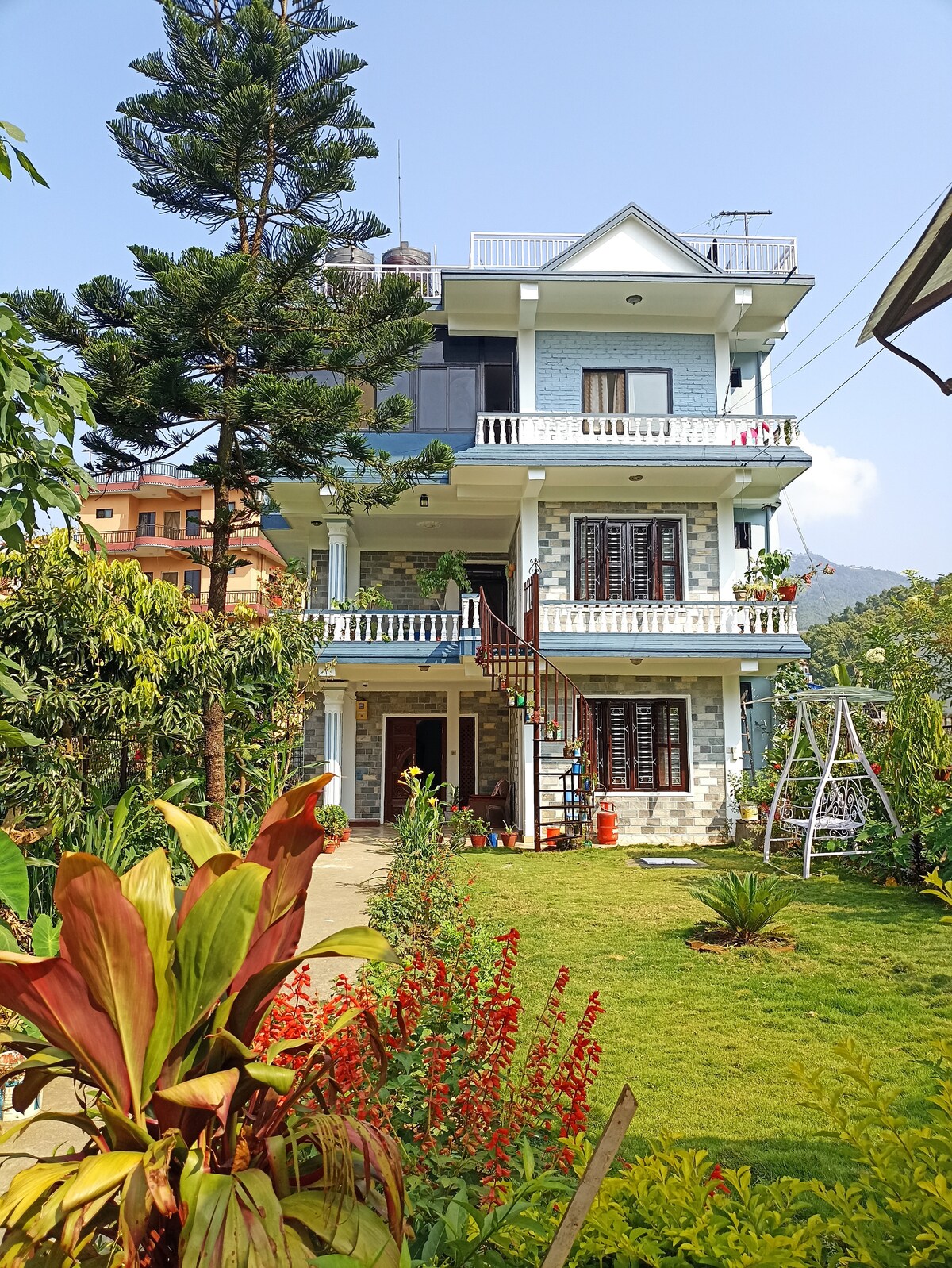 Bina's peaceful Homestay ; Lakeside — photo