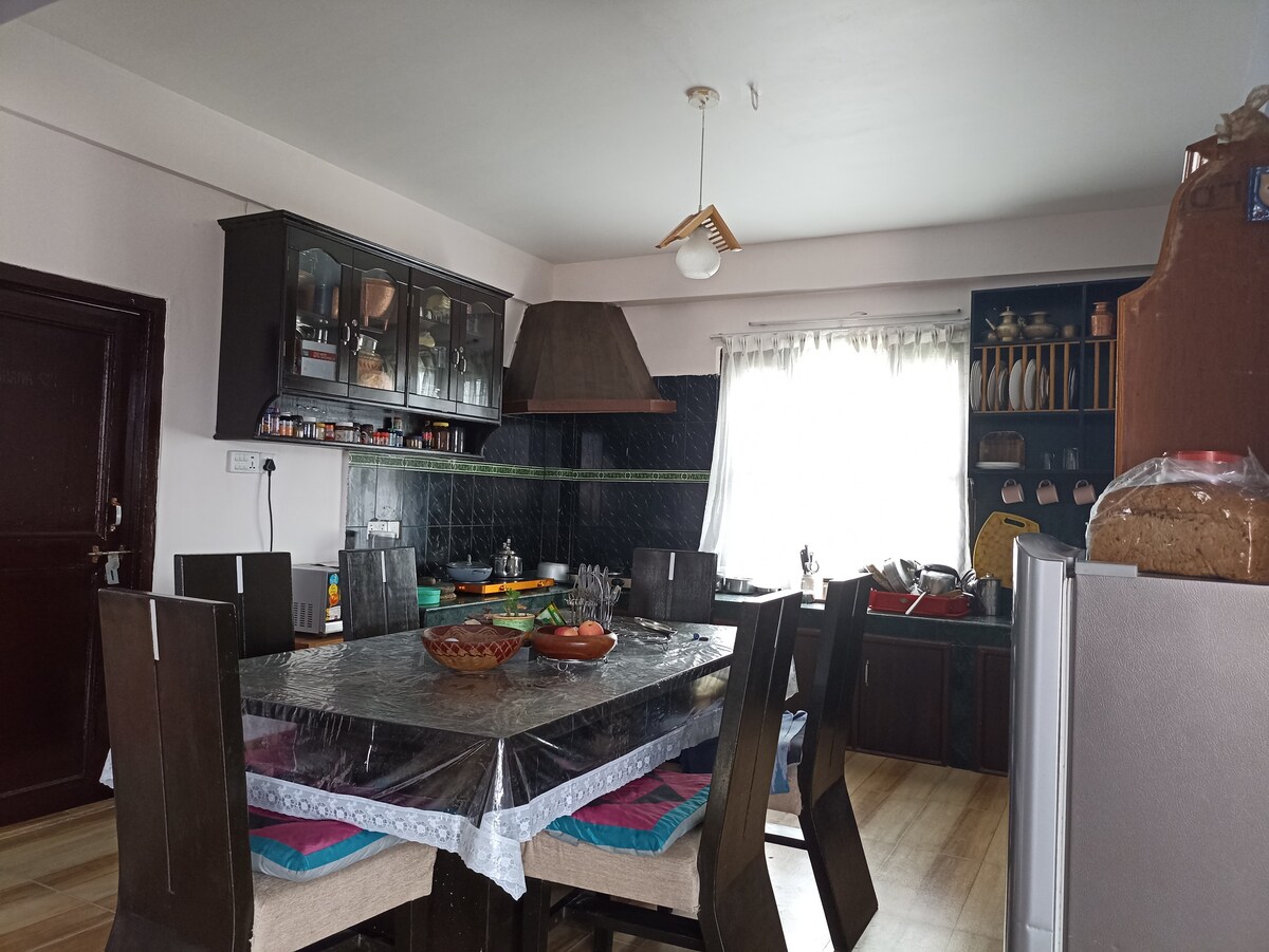 Bina's peaceful Homestay ; Lakeside — photo