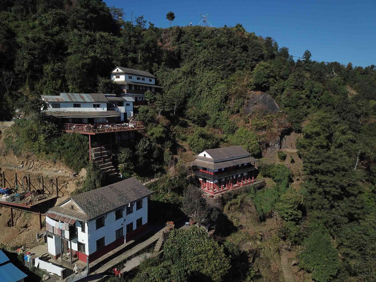 Sunrise view and Himalayas facing  room — photo