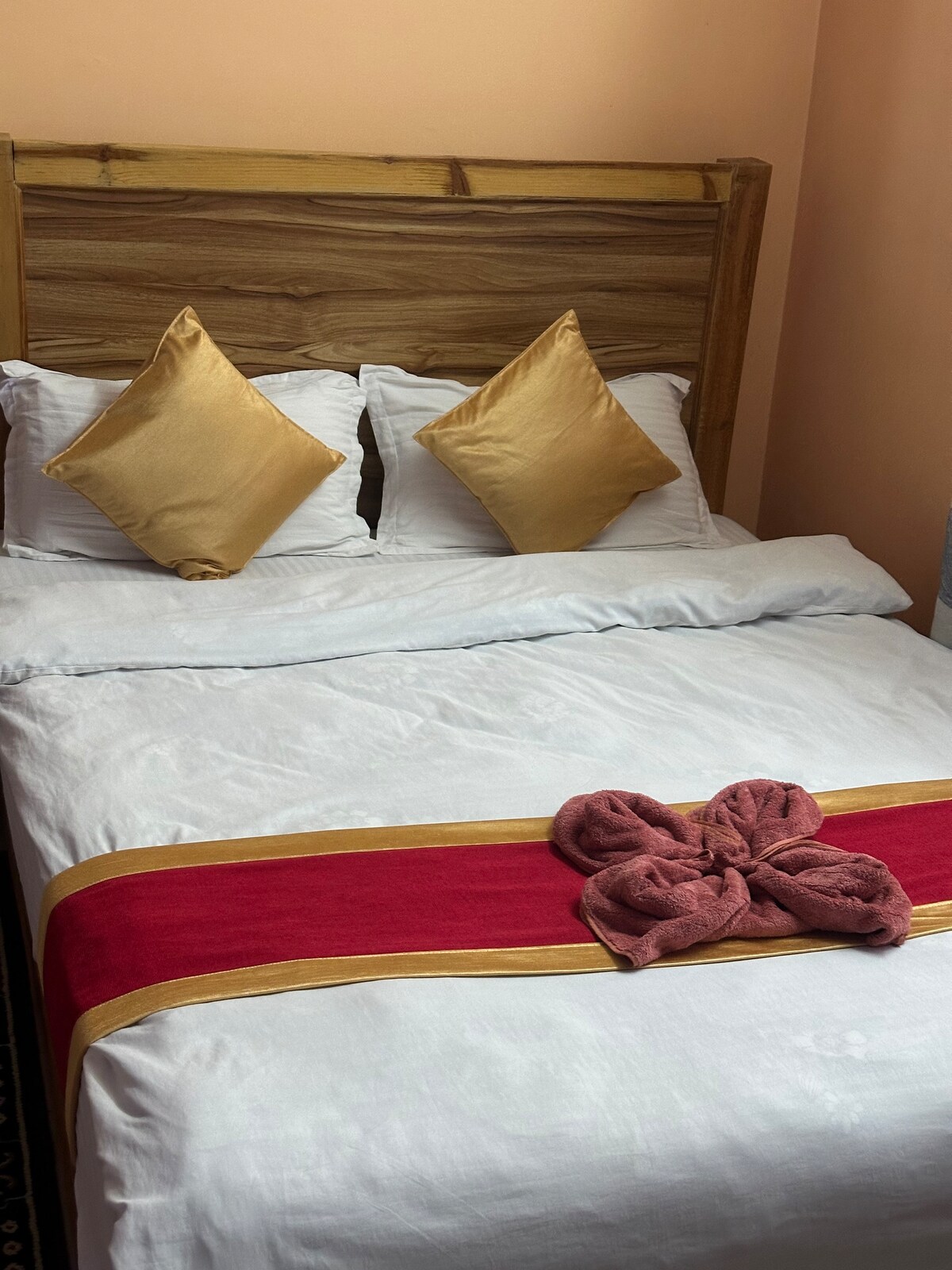 Big room with double windows. Room no 202. — photo