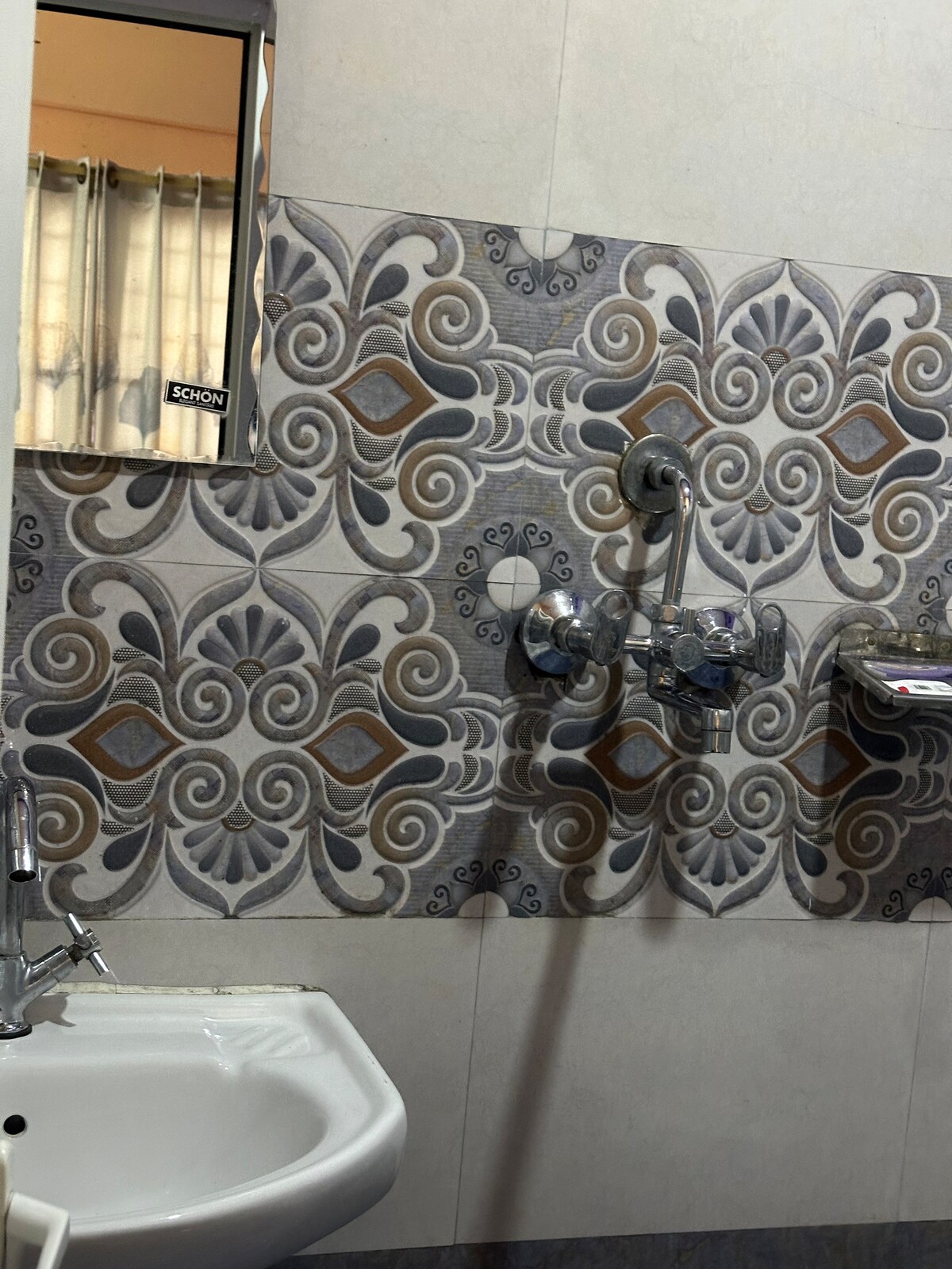 Big room with double windows. Room no 202. — photo