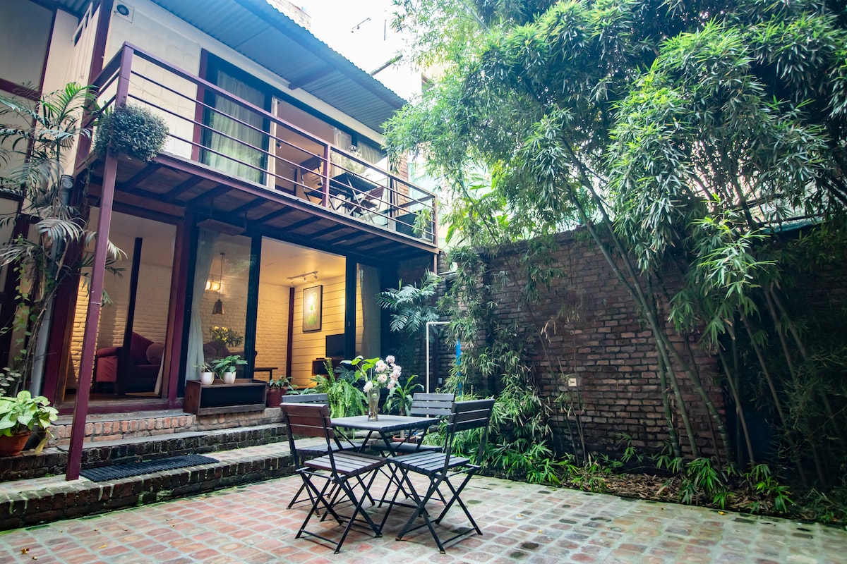 Courtyard Cottage 50m from Patan Durbar Square!