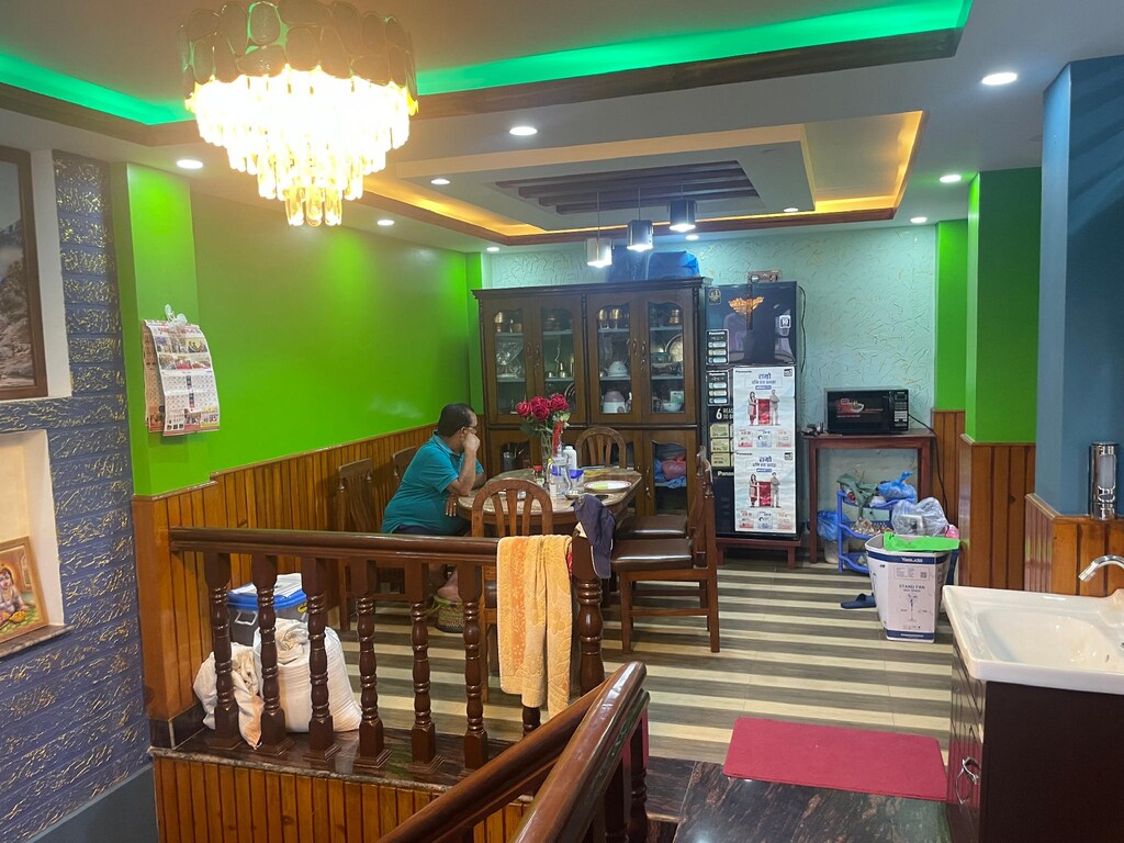 "Modern Double Rooms, Kitchen Access" — photo