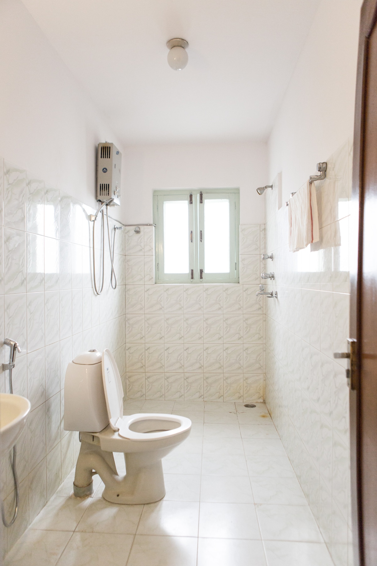 A bright cozy room with balcony, Ananda Tree House — photo