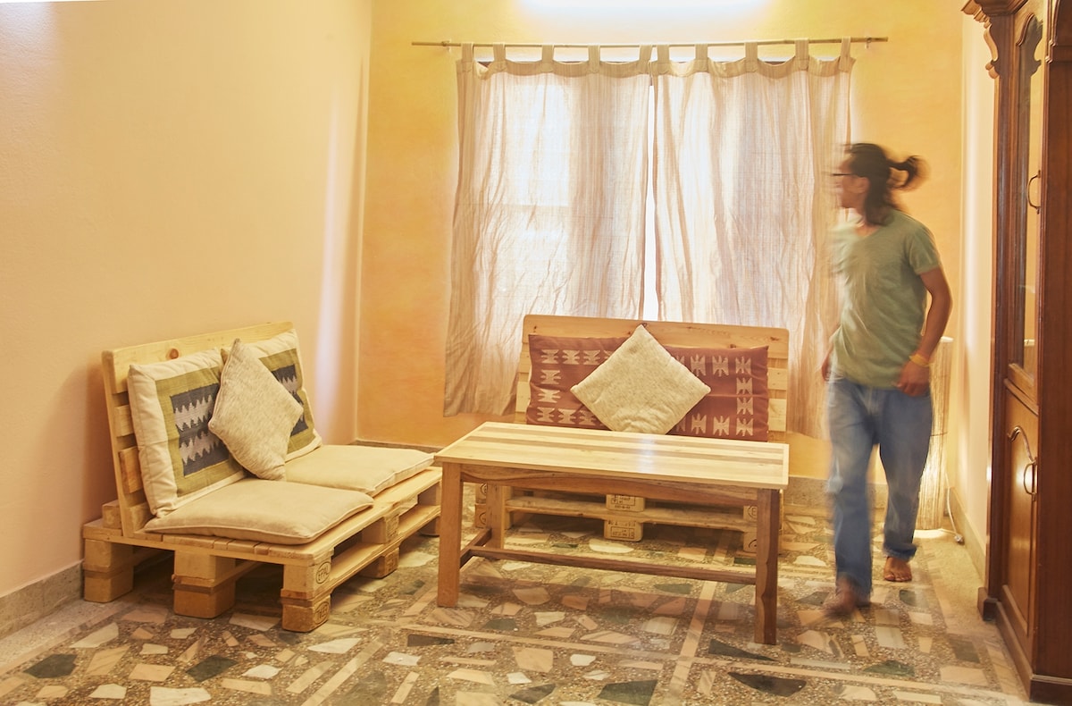 A bright cozy room with balcony, Ananda Tree House — photo