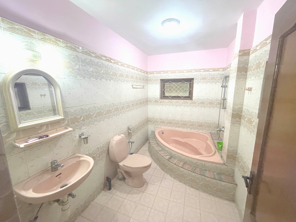 Cozy room near airport — photo