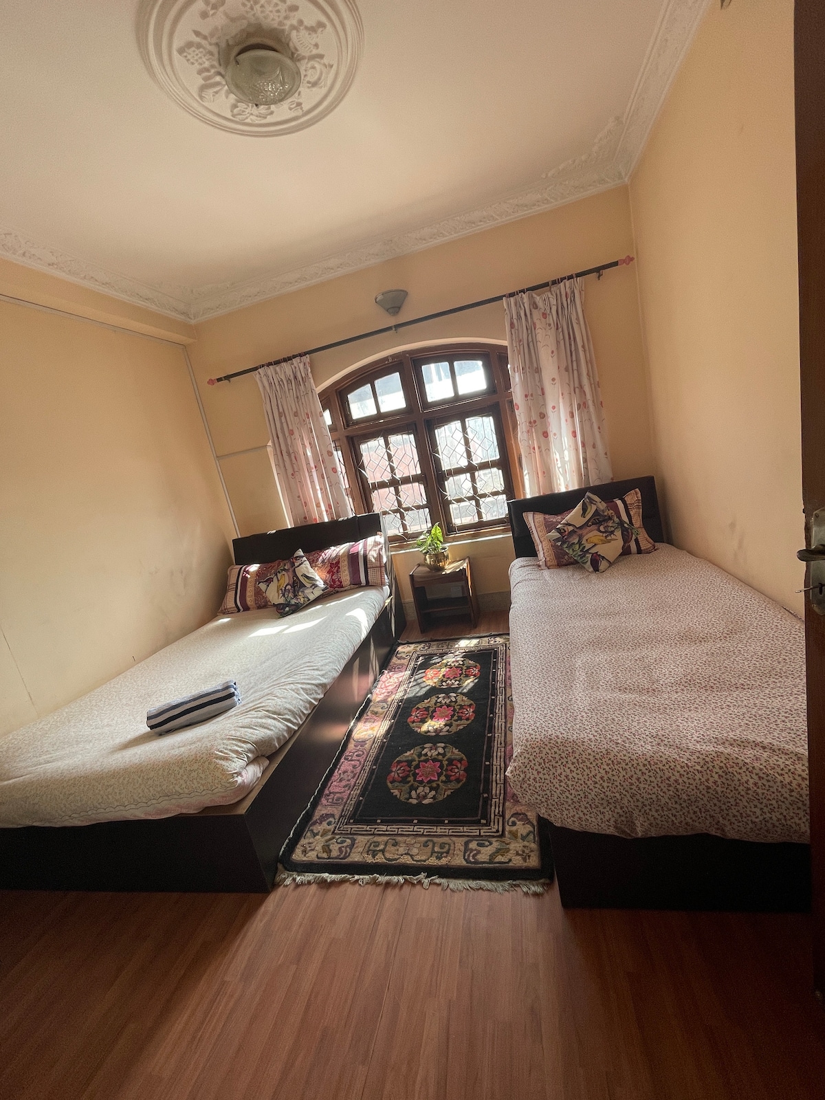 Cozy room near airport — photo