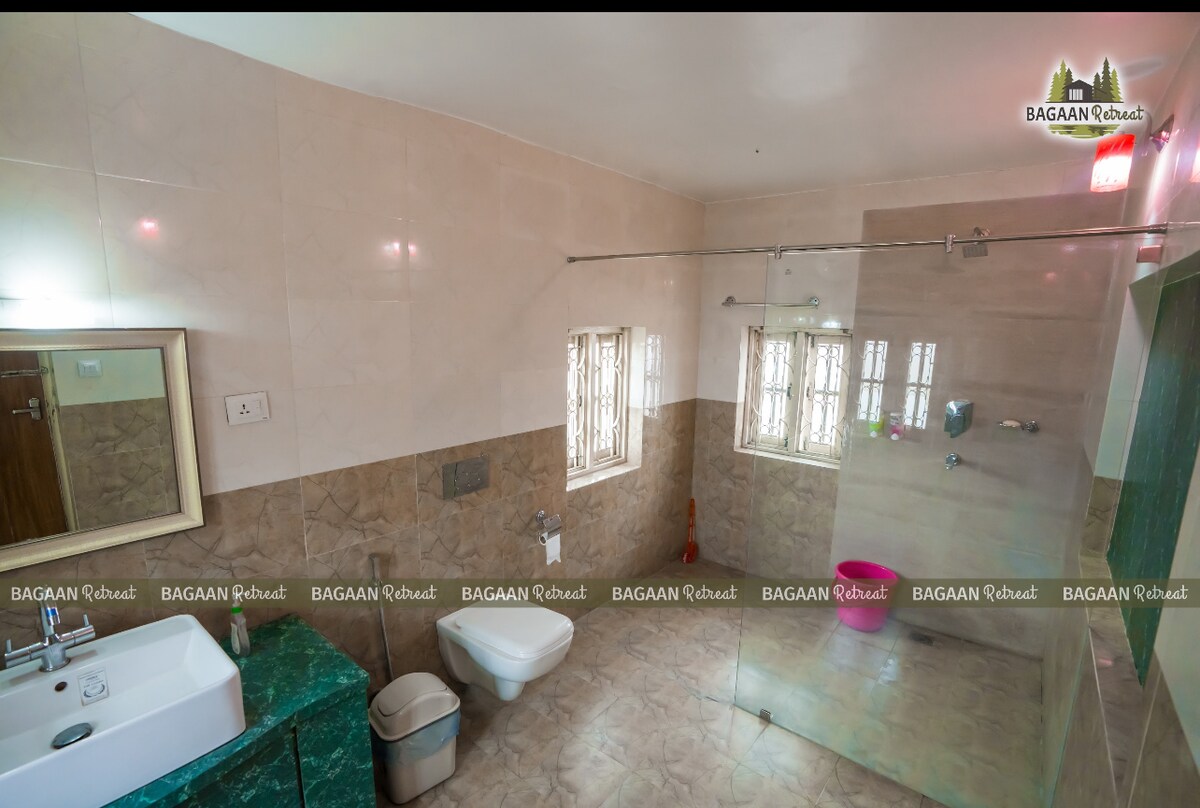 Rooftop Deluxe Room with Balcony — photo