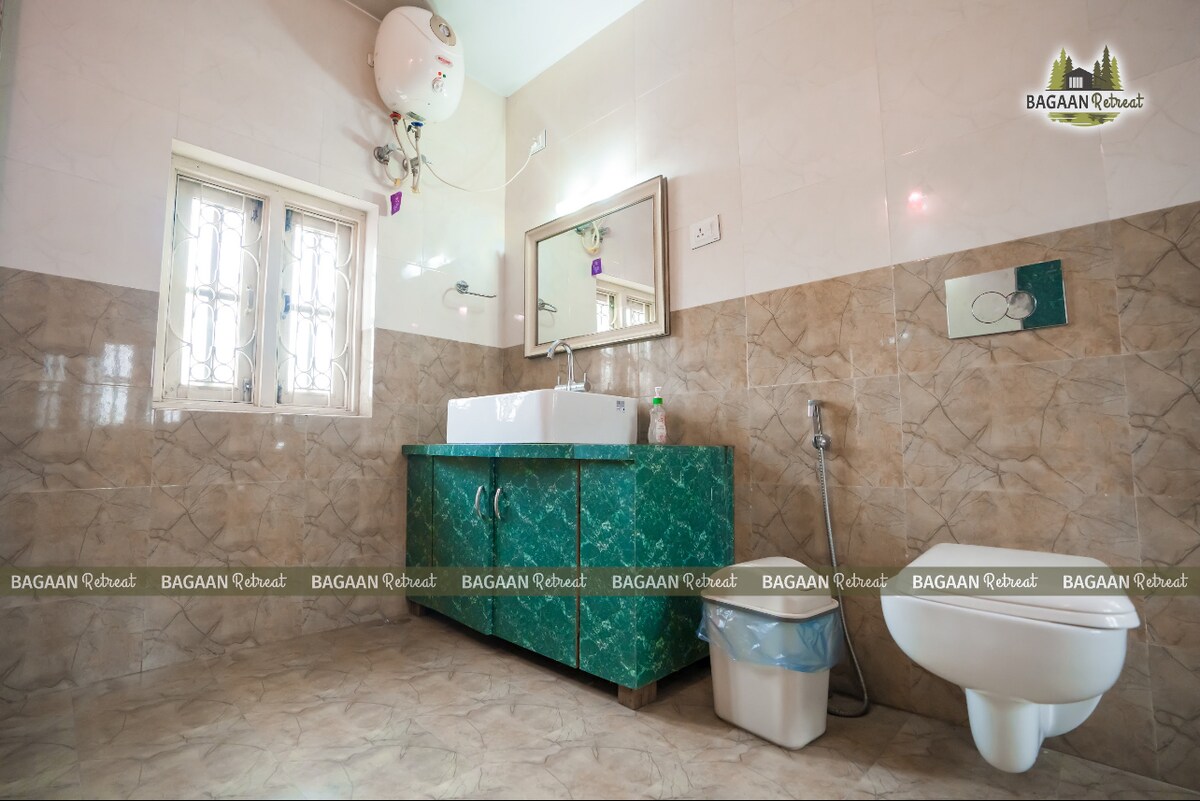 Rooftop Deluxe Room with Balcony — photo