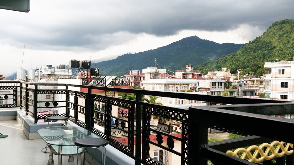 Aamas Place Apartment -Top Floor — photo