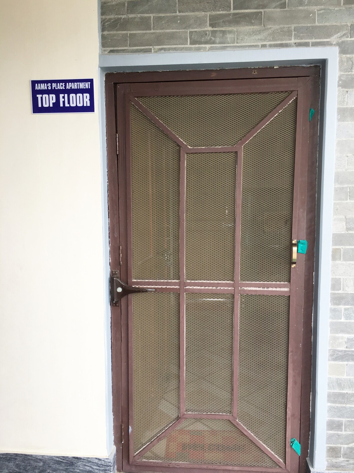 Aamas Place Apartment -Top Floor — photo