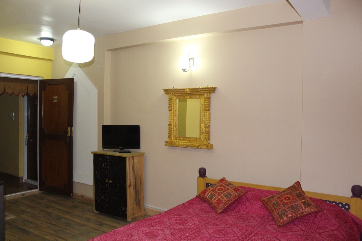 Furnished sunny Studio Room — photo