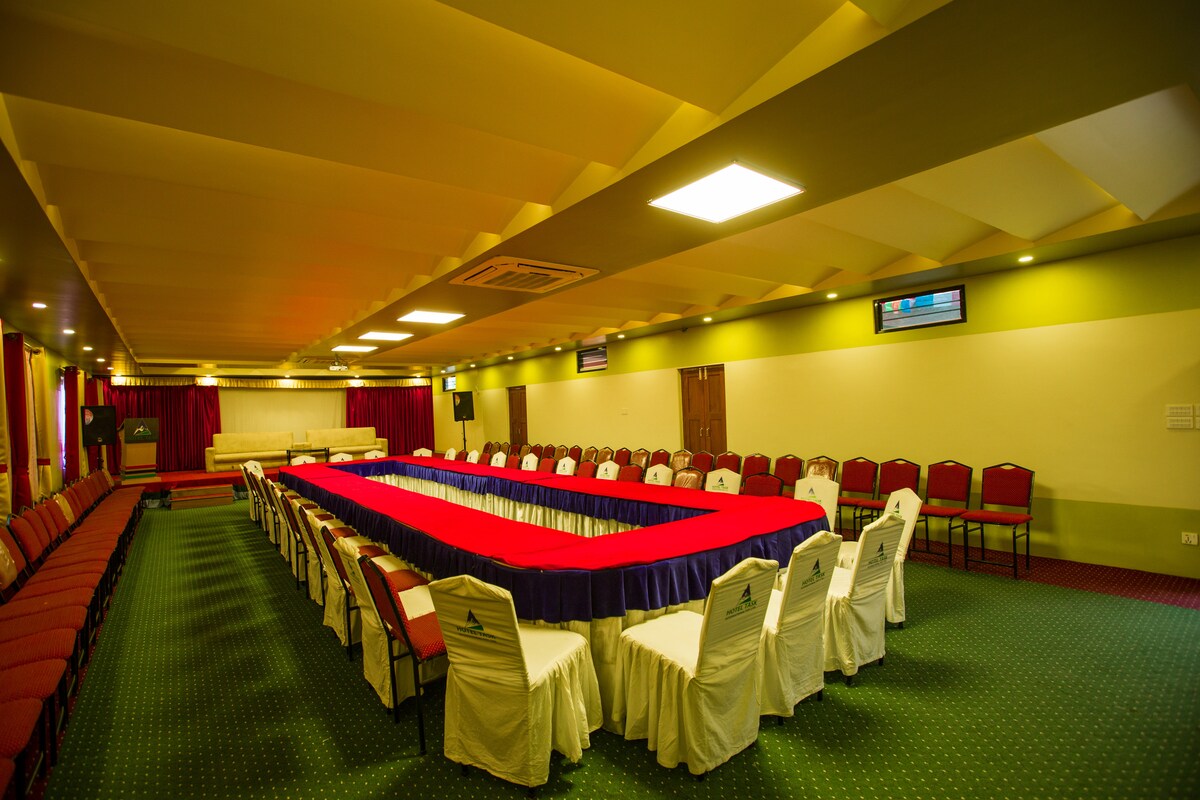 Hotel Task International Pokhara Amarsing Chowk-10 — photo