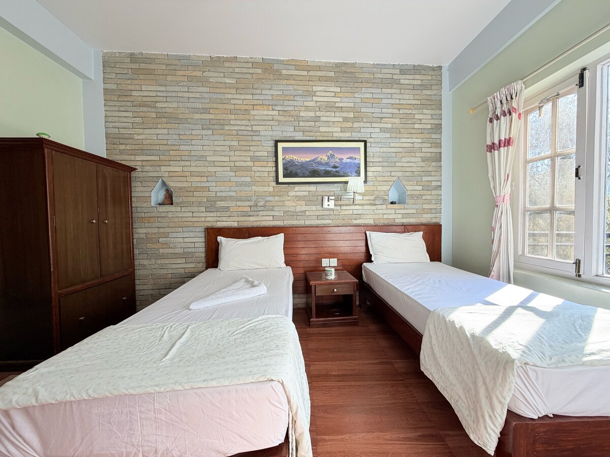 Balcony Room for 2 in Lakeside Pokhara — photo