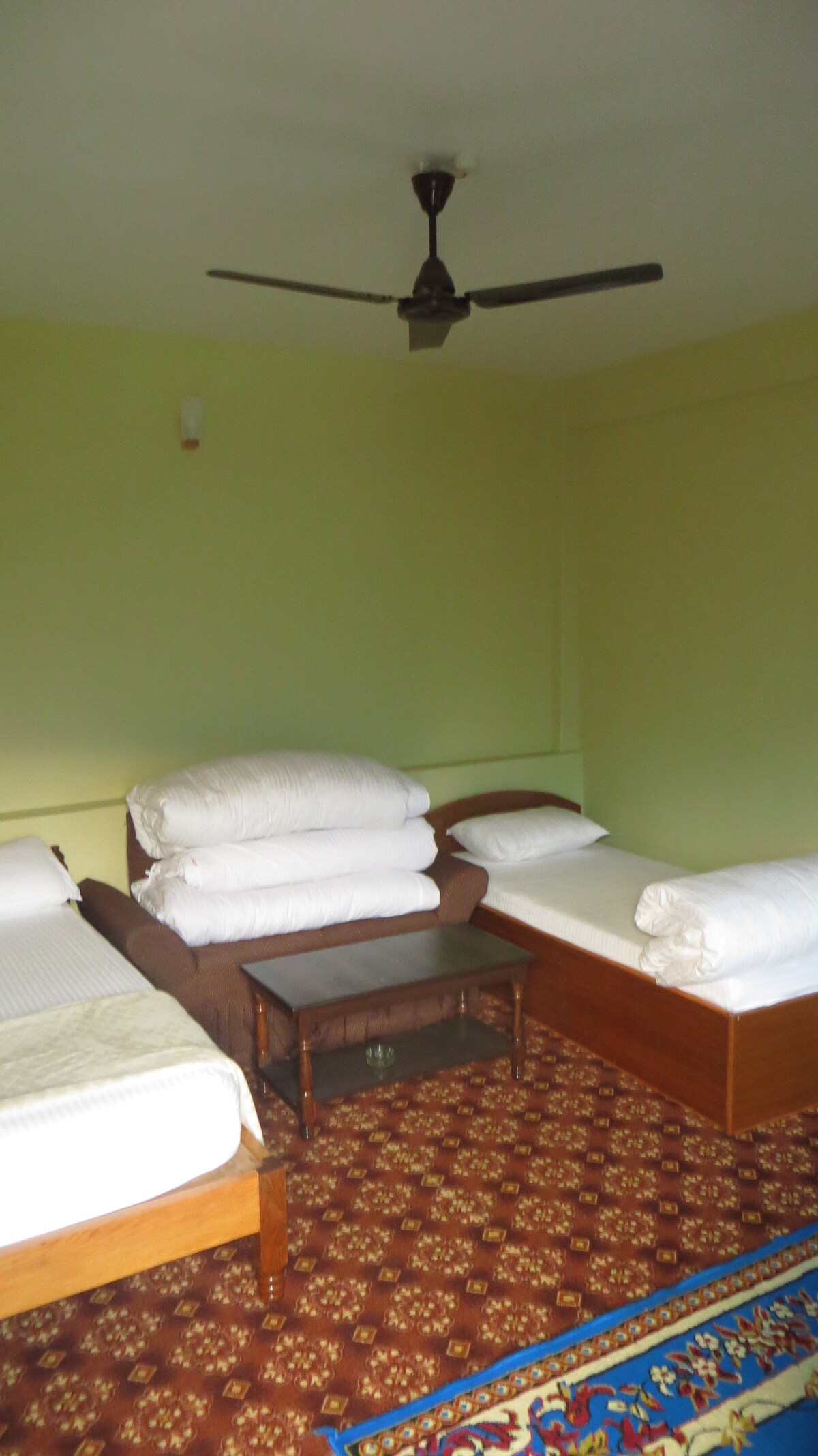 Hotel Full Lake View