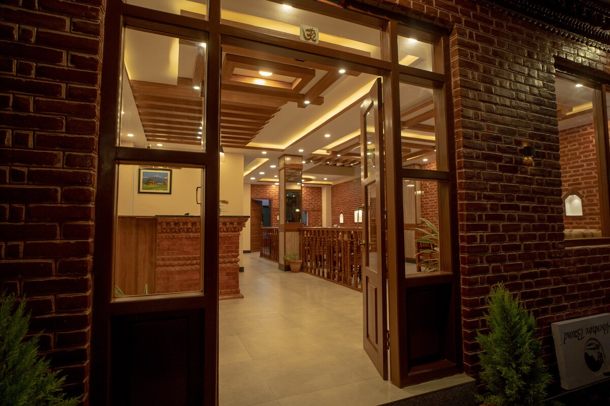 Deluxe Double or Twin Room at Madhuban Hotel — photo