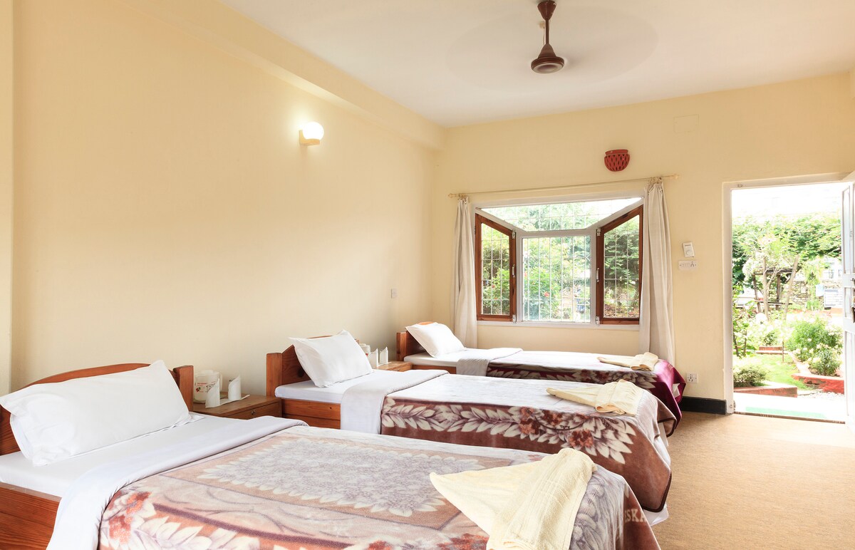 Triple Bed (3 single bed) Room — photo