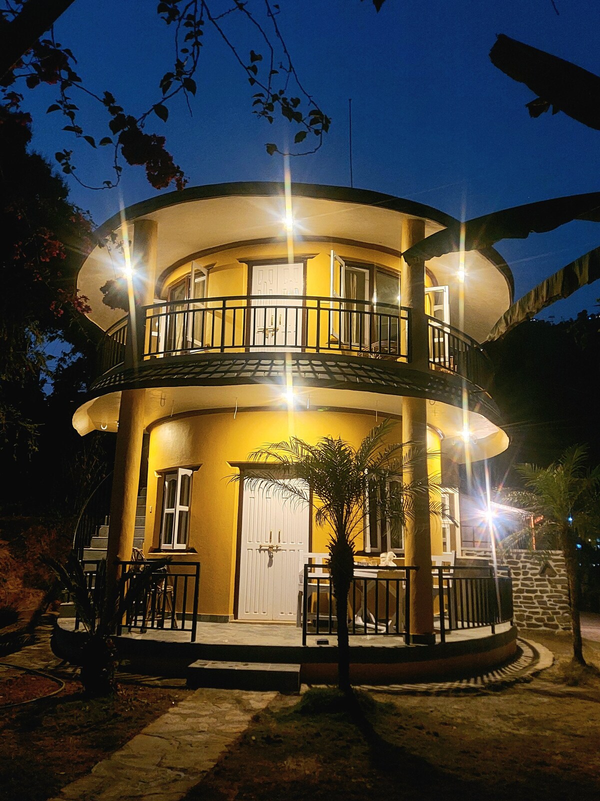 Round House Room 2 Deluxe Double Garden View