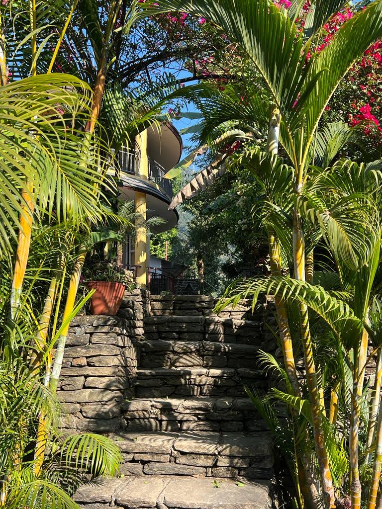 Round House Room 2 Deluxe Double Garden View — photo