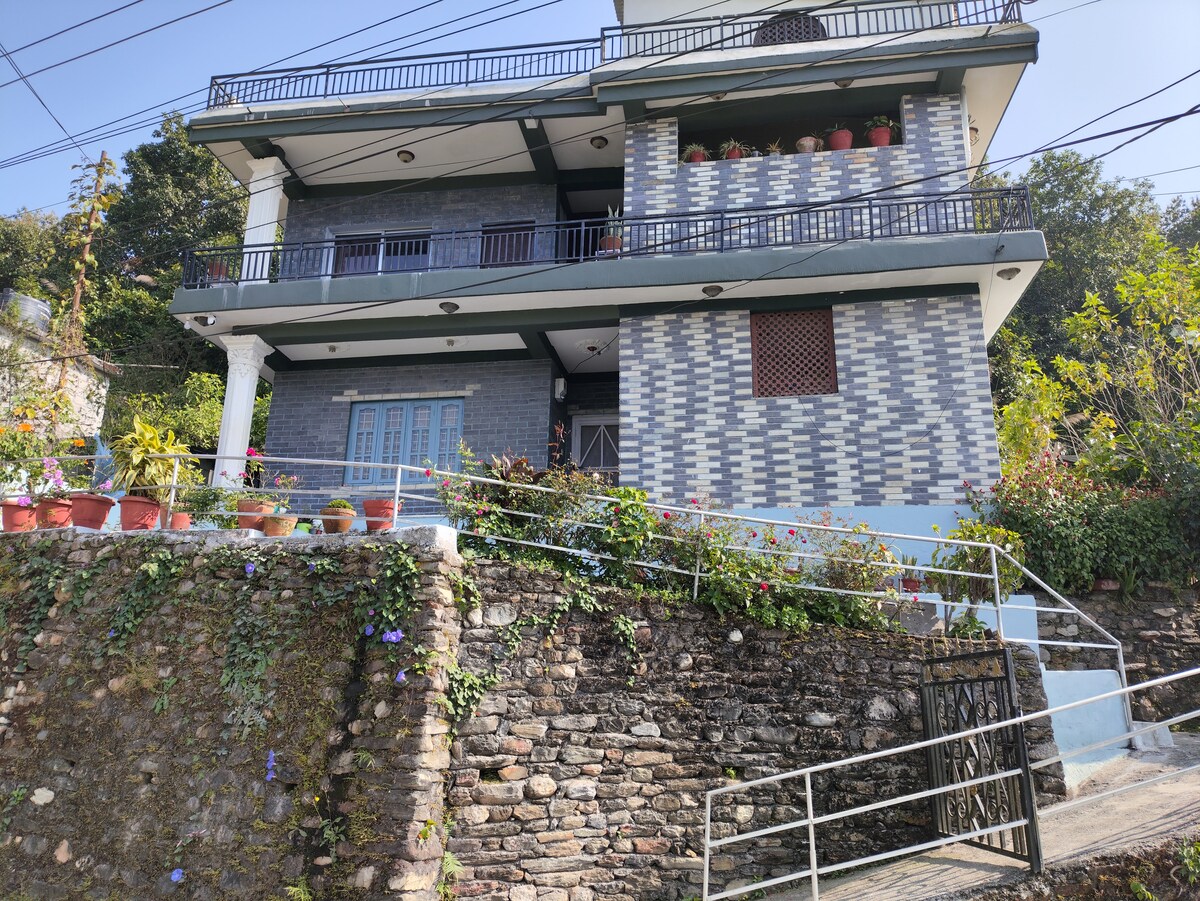 Sosa's Home
East — photo