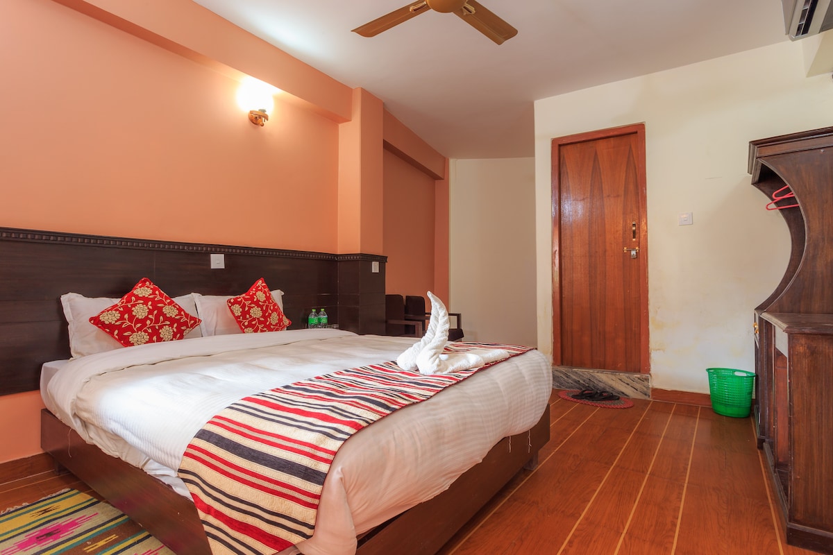 Cosy room at Hotel Admire Pokhara — photo