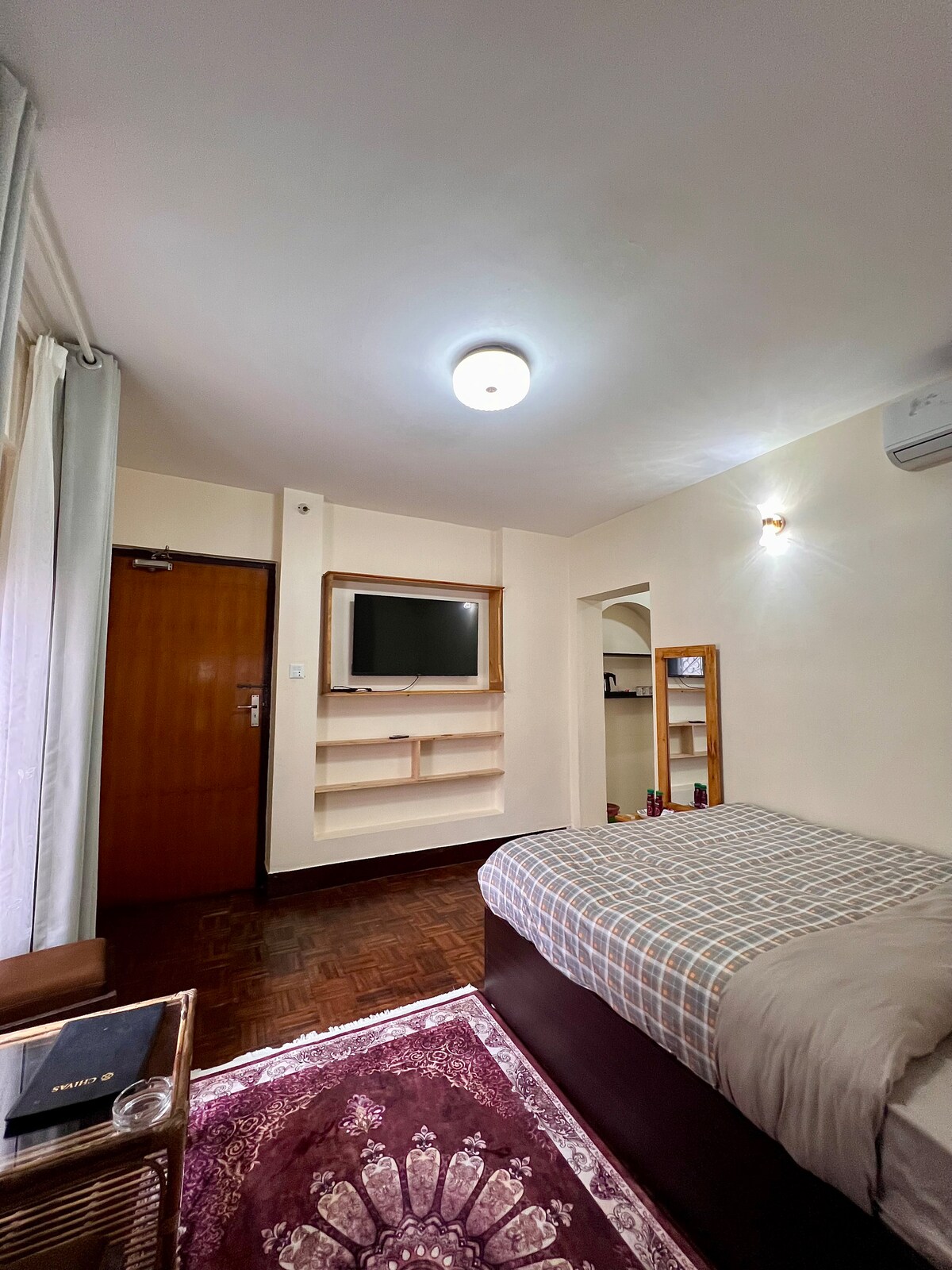 Studio Apartment — photo