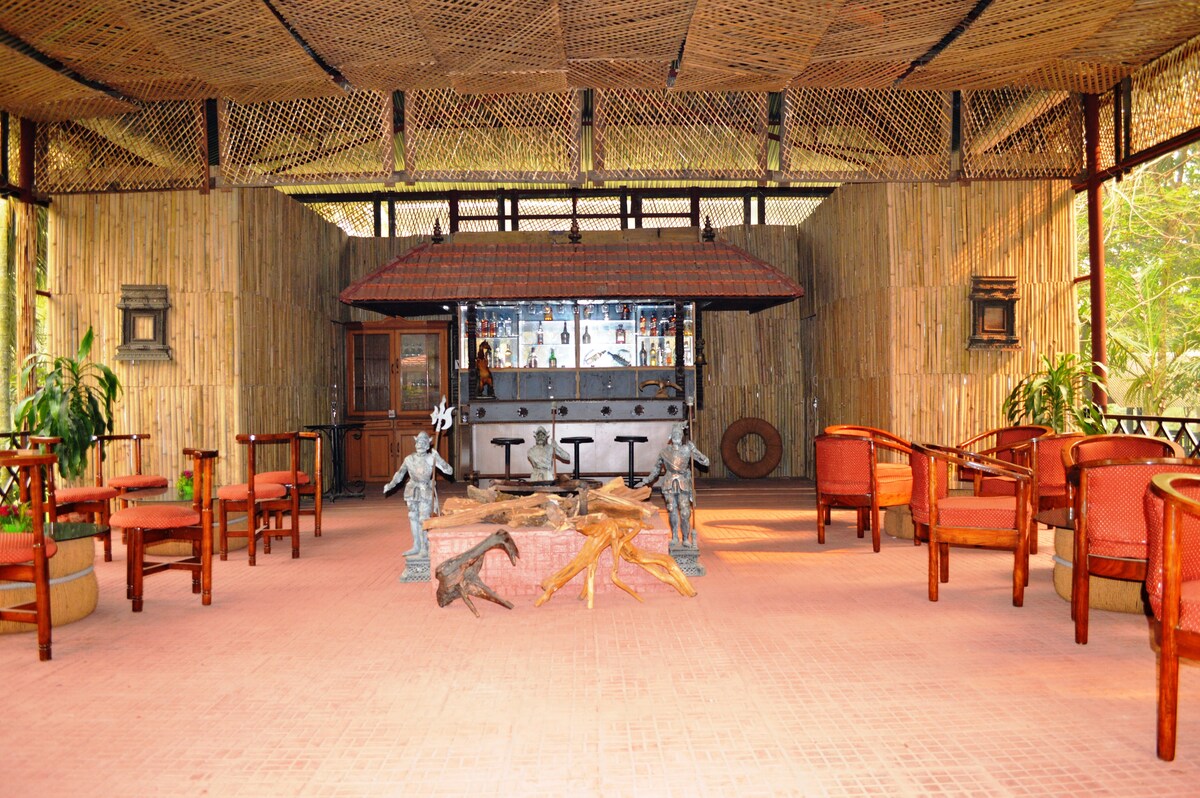 CHITWAN PARADISE HOTEL: A Magic place of Nature — photo