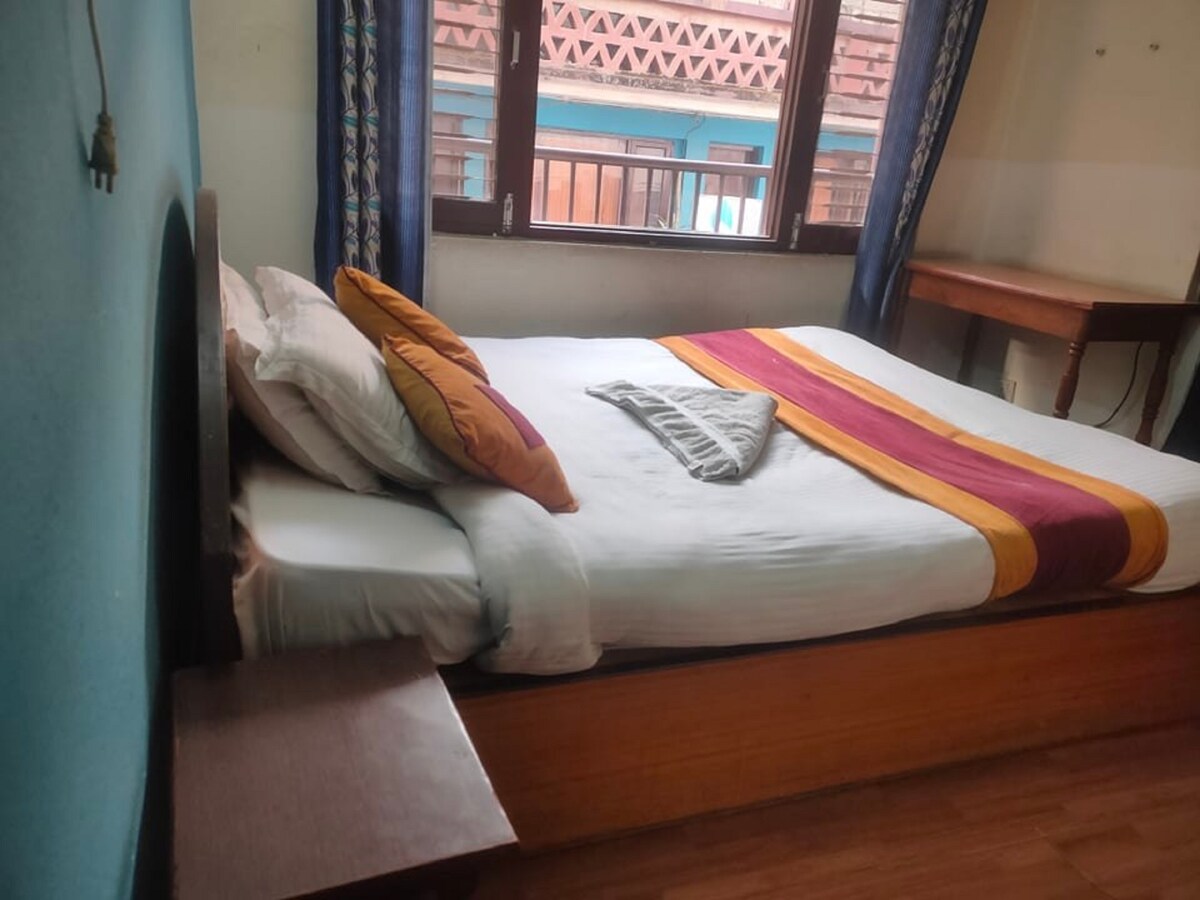 Double Bed & Private Bathroom-Breakfast Included — photo