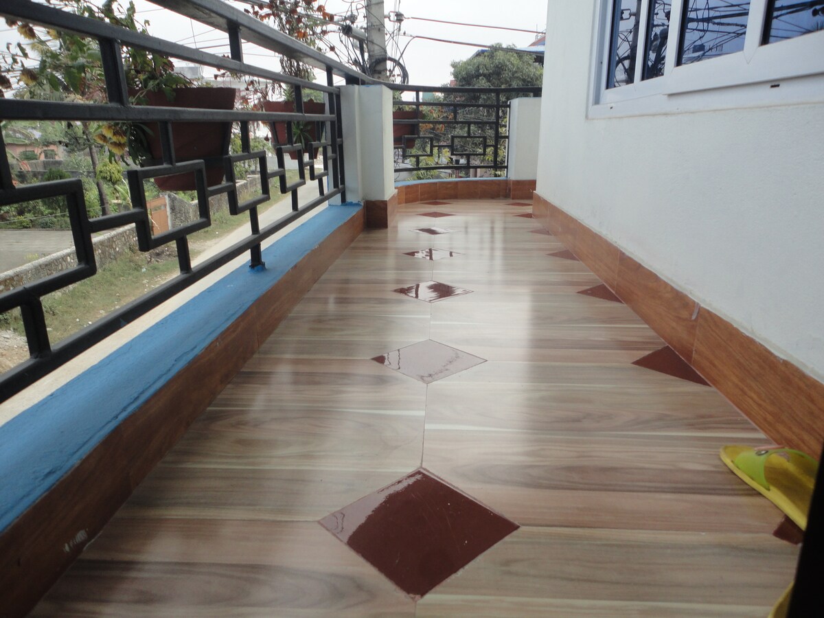 Beautiful air-conditioned room/attached bathroom — photo