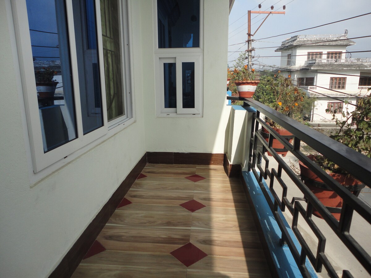 Beautiful air-conditioned room/attached bathroom — photo