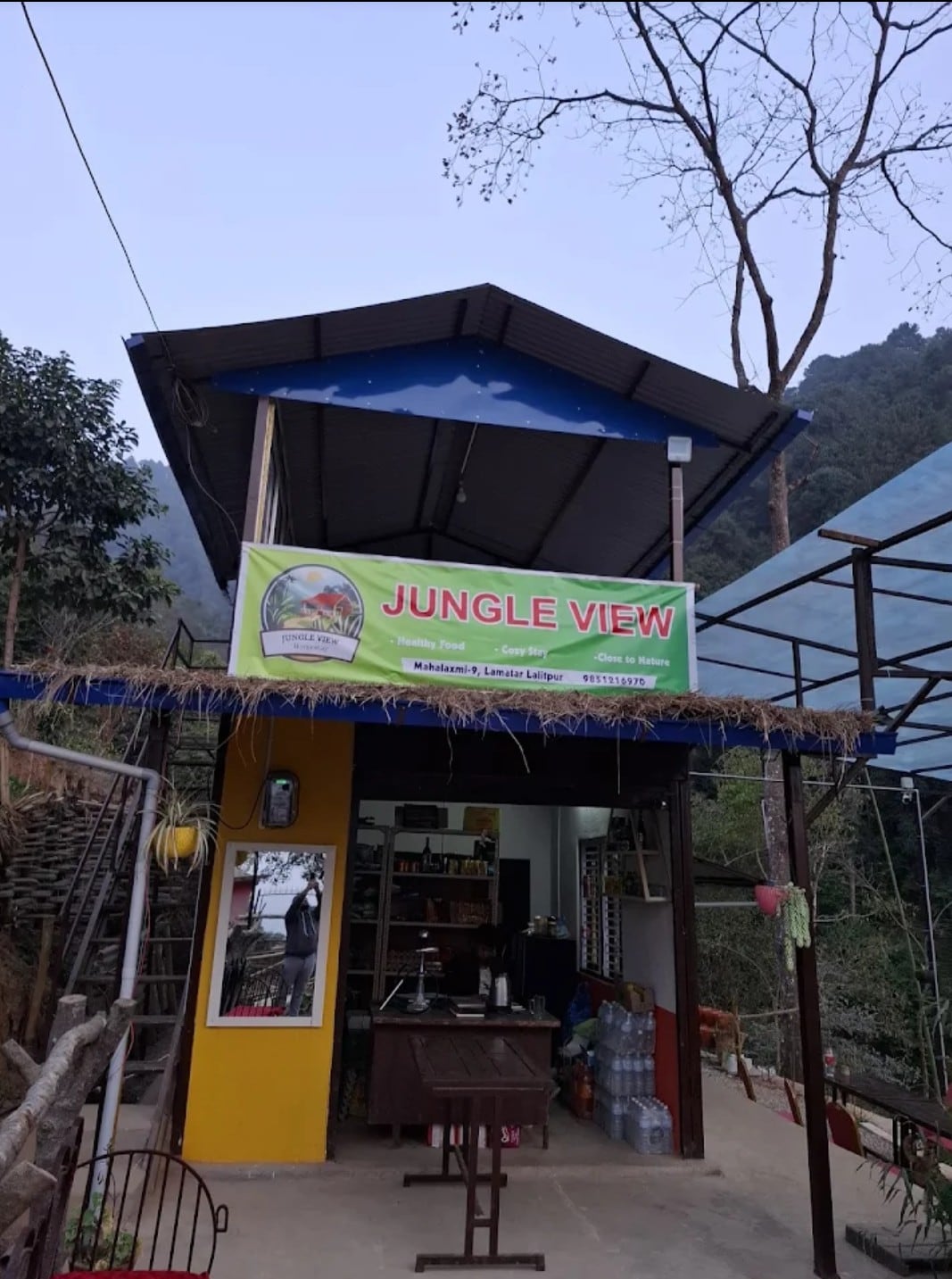 hype stays - jungle view