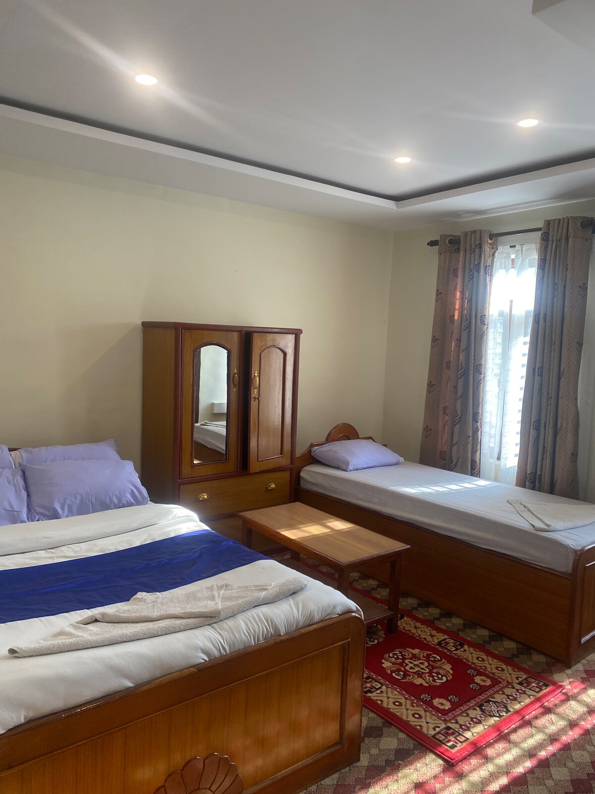 Mountain height yellow — photo