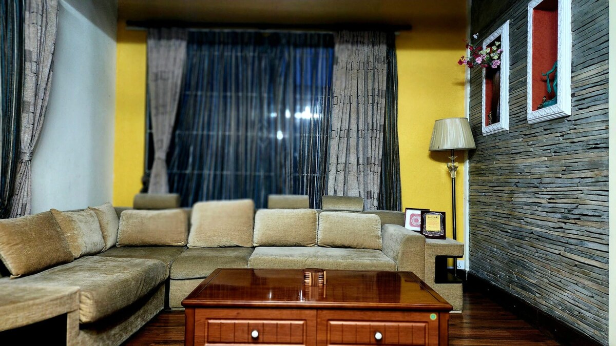 Private Room in Maharajgunj w/ Cultural Charm+Bath — photo