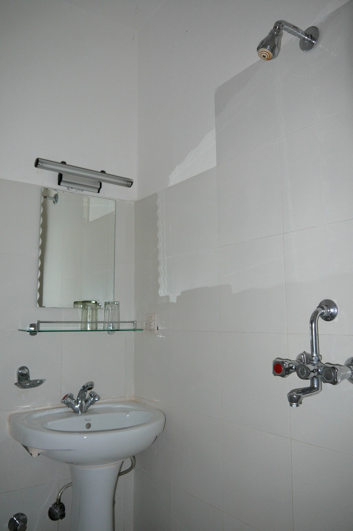 Peace Dragon Lodge - Basic Twin - views — photo