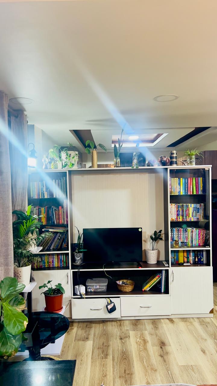 Two BR retreat with Balcony and open living space — photo