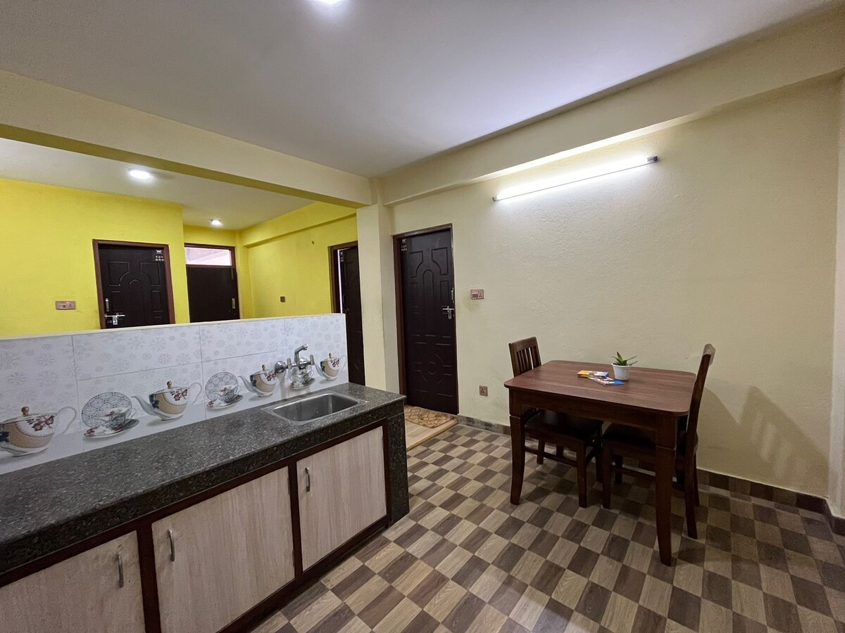 Fully furnished bedroom for 3 with Kitchen — photo