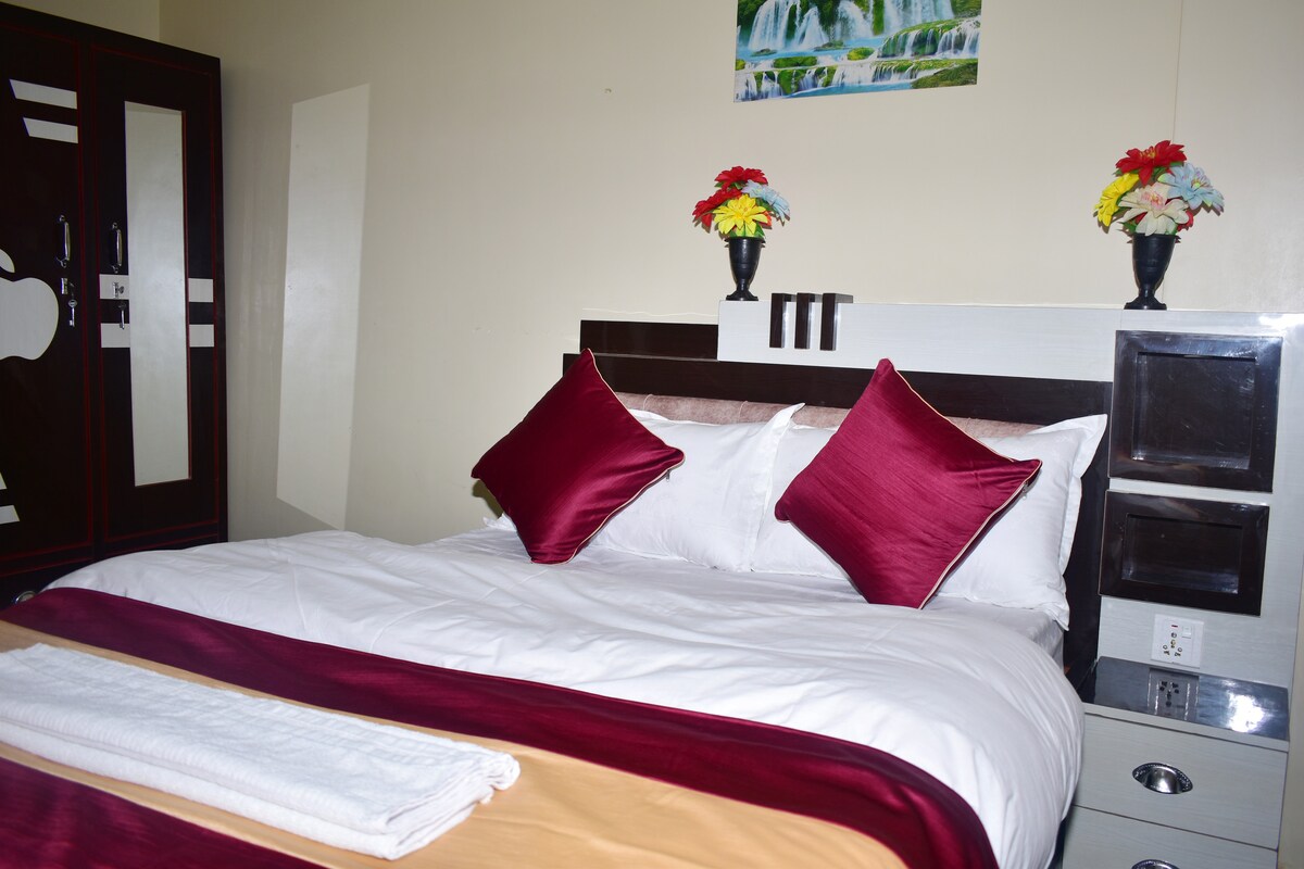 The Pahuna Place — photo