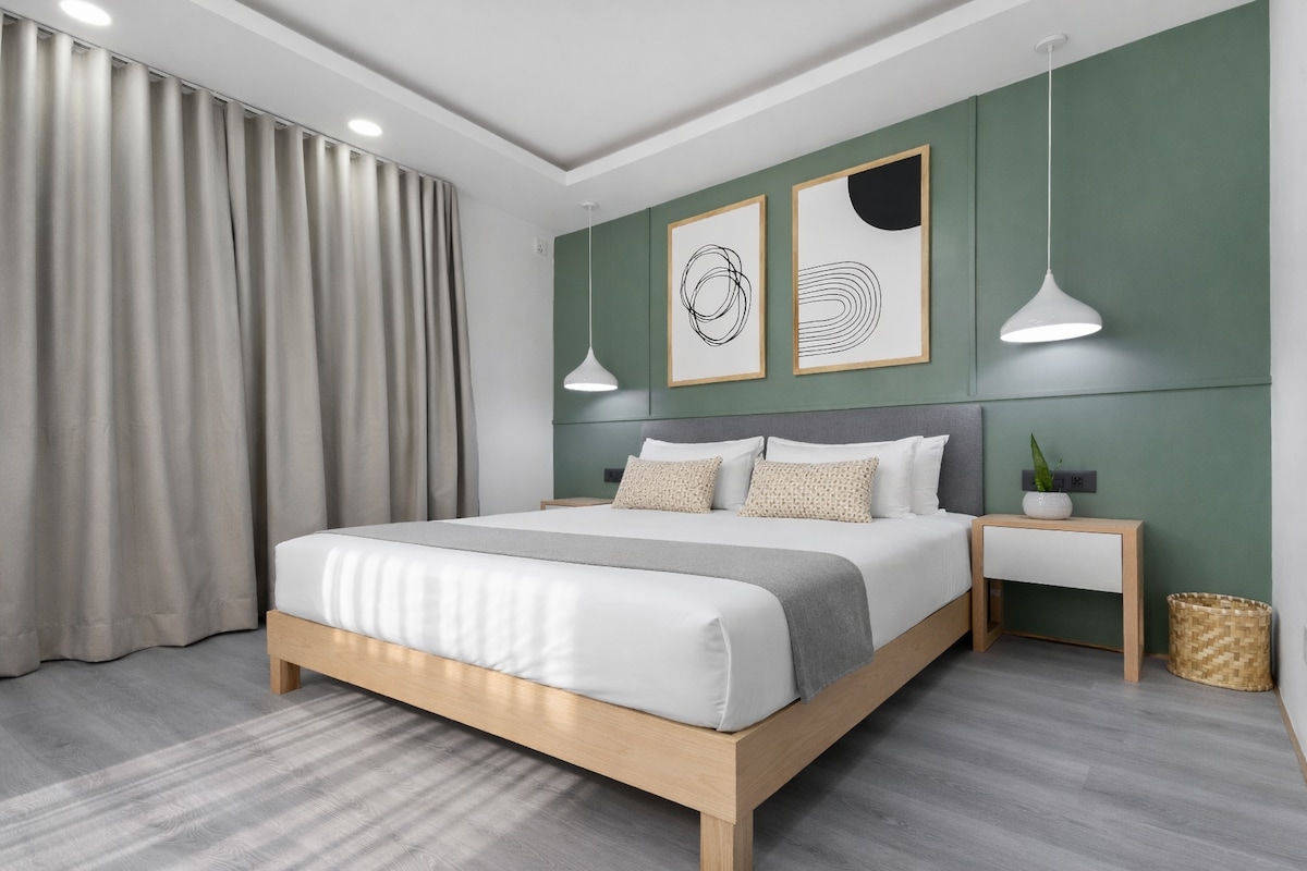 Modern Studio with Rooftop Terrace — photo