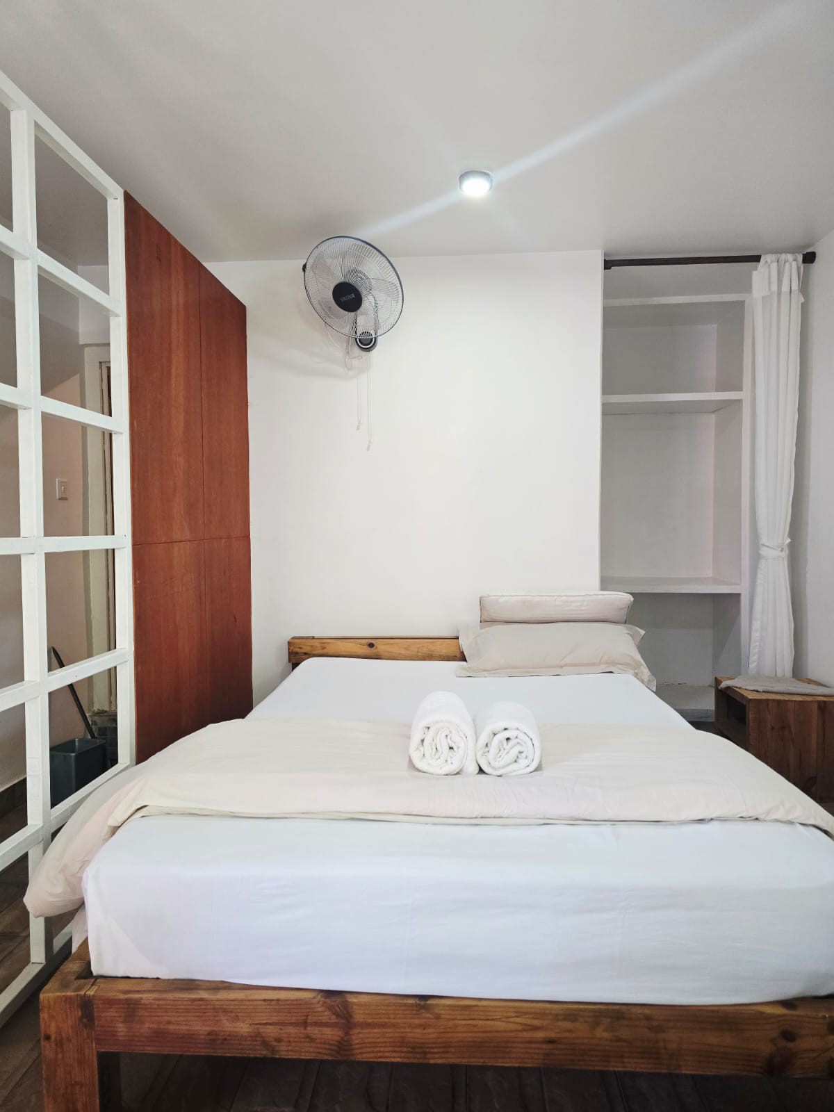 Frogs Cottage 2B-Double Bed-AC